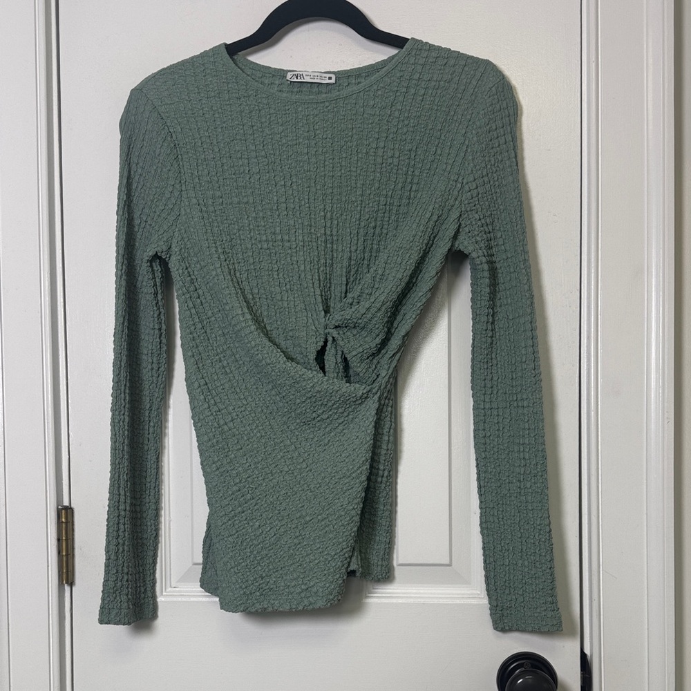 ZARA Sage Green Textured Twist Front Long Sleeve Stretch Top Women’s Size Small